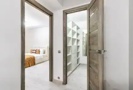 В центре - 12