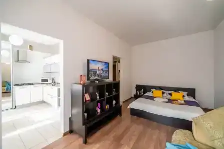 на Свободы, 35 - 48