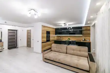 В центре - 18