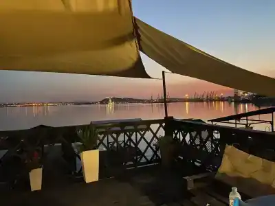 Эллинг на самом берегу моря - 1