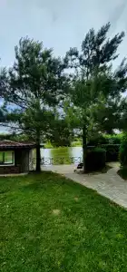 Дома на берегу озера - 0