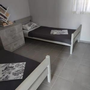 Grey House - 32