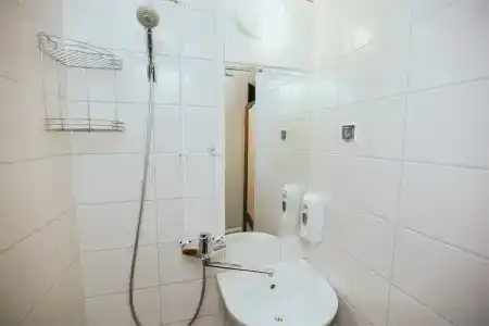 Угребись - 100