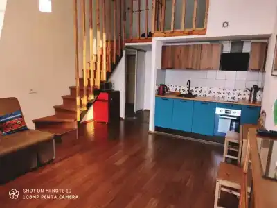 Уютная студия с антресолью - 0