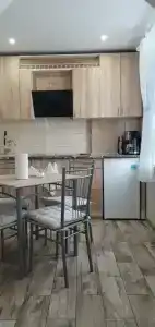 Уютный дом с камином у самого моря
