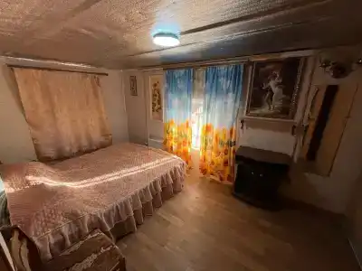 Домик у реки с бассейном и беседкой - 19