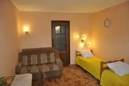 Зеленый Дворик - 4