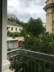 в центре - 70