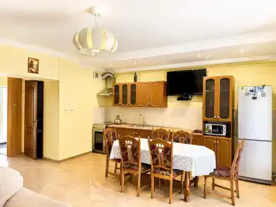 Таунхаус со своим двором - 11