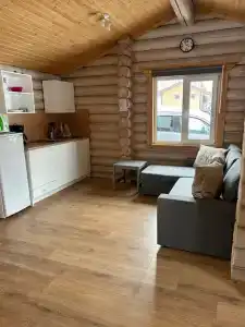 Домик на берегу озера - 11