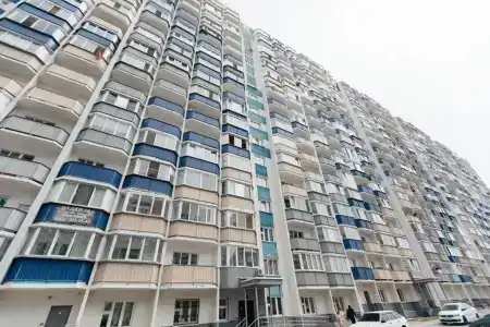 В тихом районе города, новый дом - 6