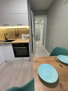 Квартиры на Космонавта Леонова 38 - 12