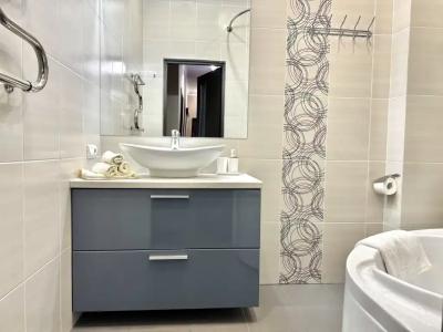 на Дмитрия Донского 20 - 18