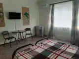 Трёхместный номер стандарт с видом на горы