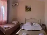 Трёхместный номер стандарт с видом на горы