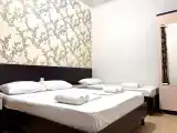 Трёхместный номер бюджетный на цокольном этаже