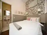 Двухместный номер с 1 кроватью полулюкс с санузлом