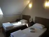 Трёхместный номер  с 3 односпальными кроватями