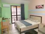 Трёхместный номер с балконом