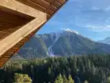 Семейный номер люкс с видом на горы
