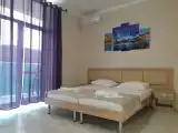 Трёхместный номер стандарт с видом на море