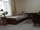 Трёхместный номер уютный рядом с морем