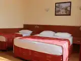 Трёхместный номер Комфорт с французским балконом