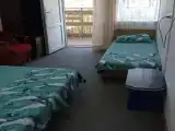 Трёхместный номер люкс с видом на горы