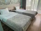 Двухместный номер с 2 отдельными кроватями и балконом