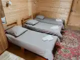 Трёхместный номер бюджетный с видом на лес