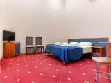 Четырёхместный номер двухкомнатный номер люкс