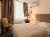 Двухместный номер с 1 кроватью Улучшенный двухкомнатный с одной кроватью