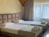 Двухместный номер с 2 отдельными кроватями эконом с балконом
