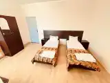 Двухместный номер с 2 отдельными кроватями стандартный с доп. местом и балконом
