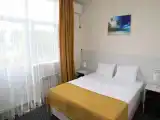 Двухместный номер с 2 отдельными кроватями улучшенный с видом на море