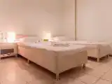 Двухместный номер с 2 отдельными кроватями без окна