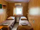 Двухместный номер с 2 отдельными кроватями стандарт Класса В (Standard B) Двухместная каюта - главная и нижняя палуба