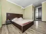 Трёхместный номер с балконом