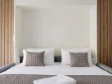 Трёхместный номер Junior Suite Park View с балконом