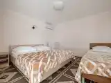 Трёхместный номер с удобствами и балконом