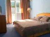 Двухместный с 1 кроватью Стандарт с двухспальной кроватью, с балконом и с видом на горы S4