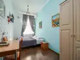Двухместный номер с 2 отдельными кроватями Двухместная стандартная комната для 2-х взрослых с санузлом напротив