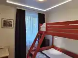 Трёхместный номер бюджетный с двухъярусной кроватью