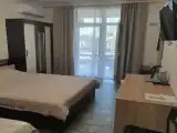 Трёхместный номер стандарт с видом на горы