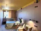 Семейный номер эконом с ванной комнатой вне номера