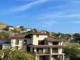 Семейный номер люкс с видом на горы
