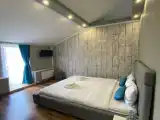 Трёхместный номер улучшенный с балконом