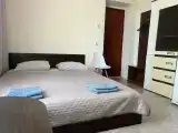 Трёхместный номер комфорт 12 с двуспальной кроватью, видом на море, горы