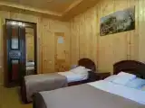 Трёхместный номер улучшенный с видом на горы