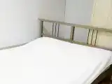 Двухместный номер с 1 кроватью эконом с общим санузлом